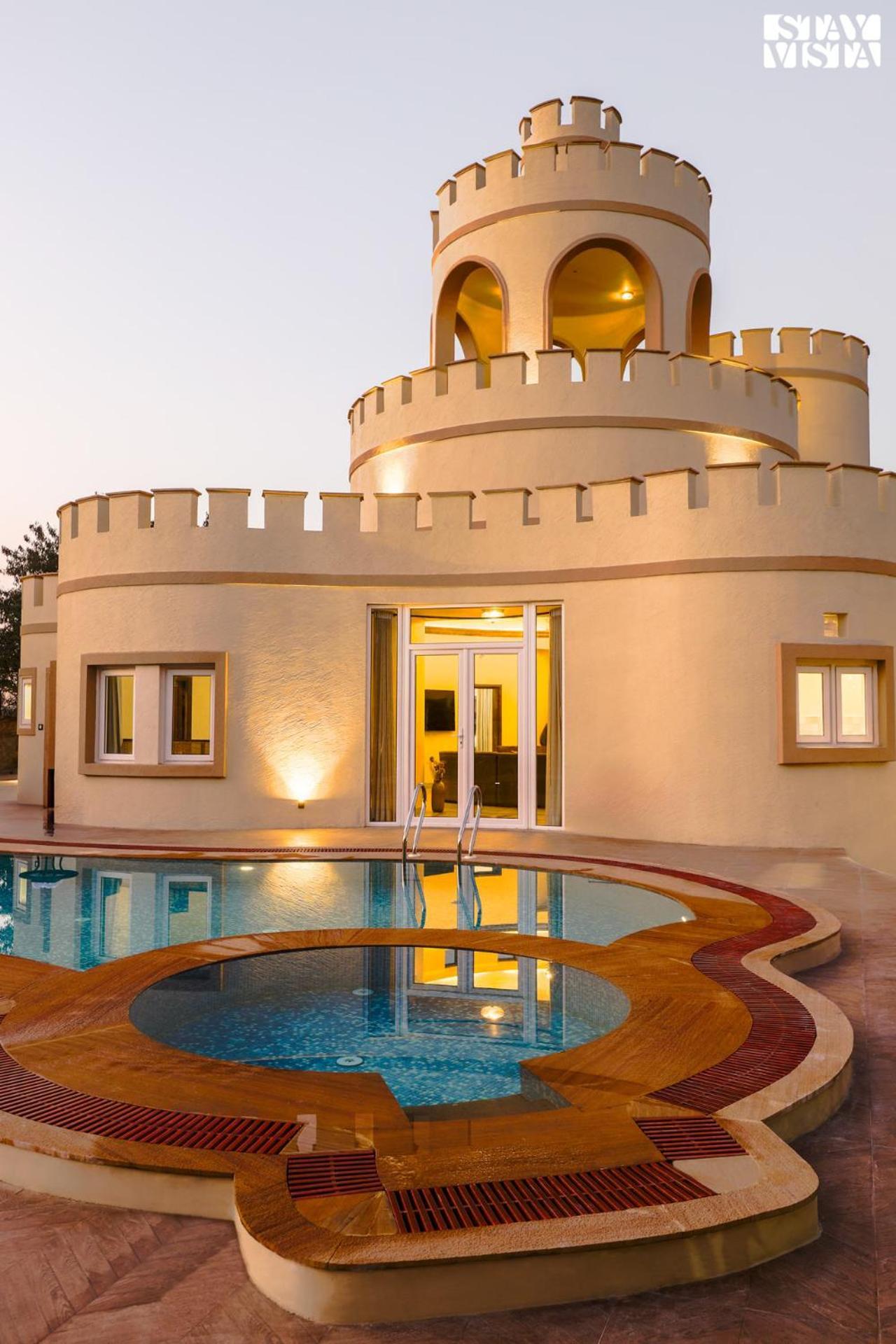 Stayvista'S Mystic Castle With Terrace, Swimming Pool, Lawn With Gazebo Jaipur Buitenkant foto